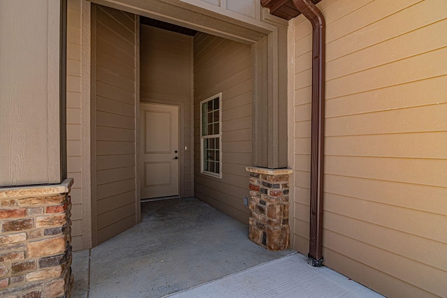 view of entrance to property