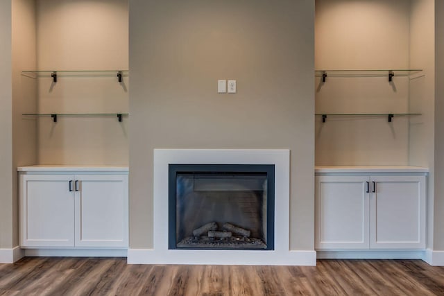 room details featuring hardwood / wood-style floors