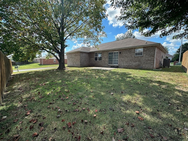 710 S Hazelnut Ave, Springfield, MO 65802 - photo 16