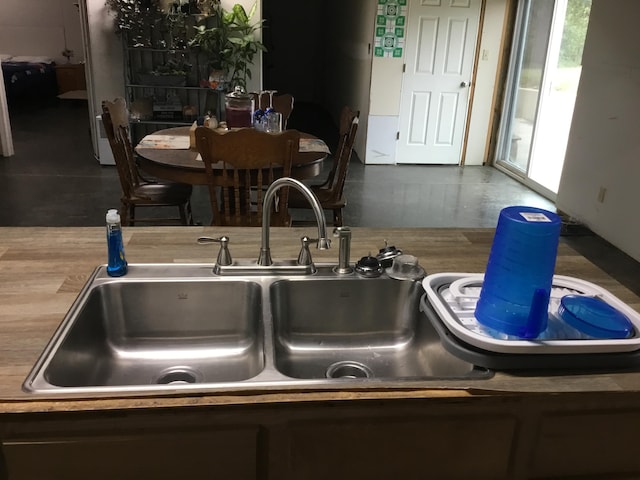 kitchen featuring sink