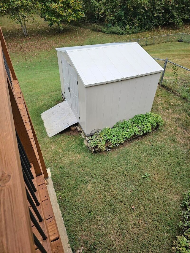 view of outdoor structure with a yard