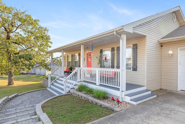 view of front facade with covered porch