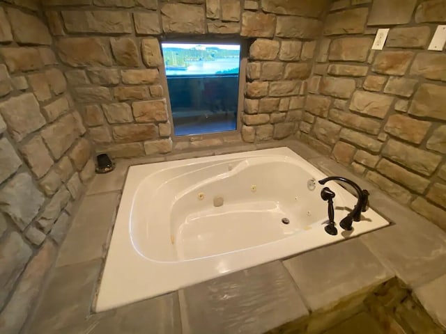 bathroom featuring a bathing tub