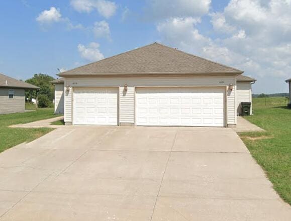 exterior space featuring a lawn