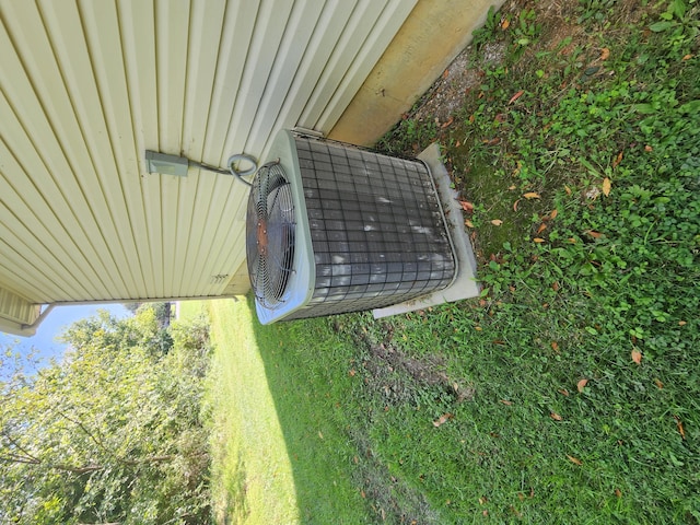328 W Summit St, Aurora, MO 65605 - details with board and batten siding