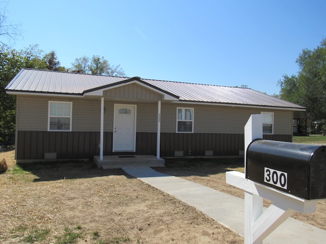 view of front of home