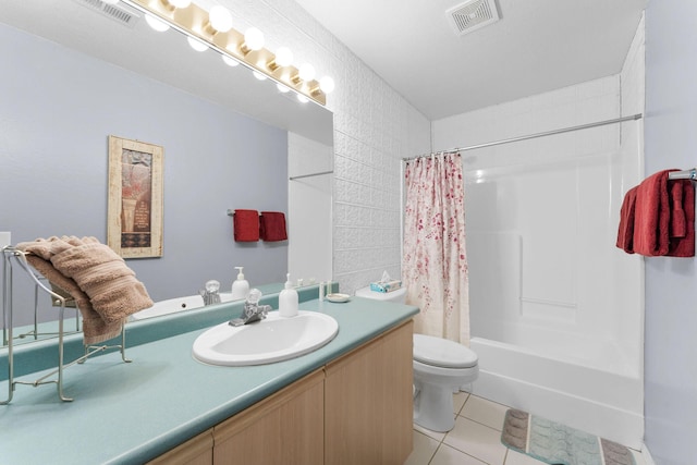 34 Golfshores Dr Unit 8, Branson, MO 65616 - full bath featuring tile patterned floors, shower / bathtub combination with curtain, visible vents, toilet, and vanity