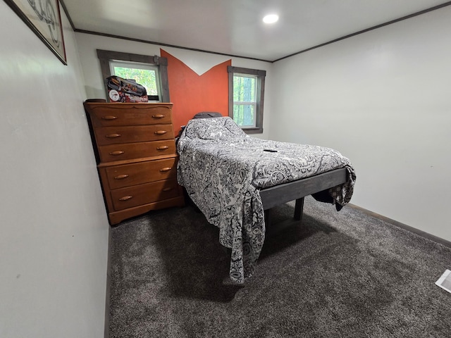 bedroom featuring carpet flooring