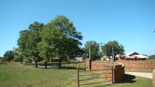 exterior space featuring a yard