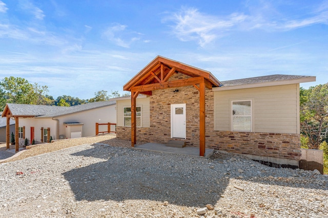 view of front of property