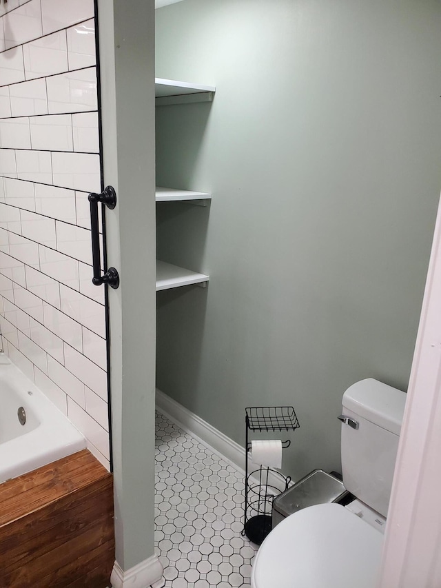 full bathroom featuring vanity, toilet, and shower with separate bathtub