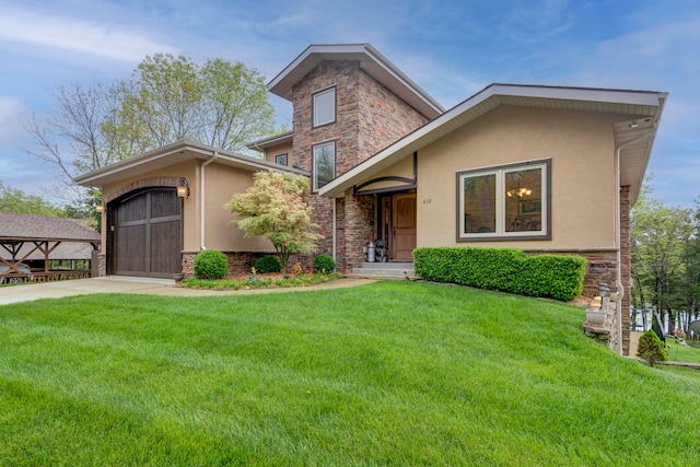 view of front of house with a front yard