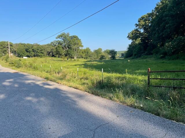 000 E Highland St, Cabool, MO 65689