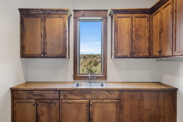 469 Valley Creek Rd, Clever, MO 65631