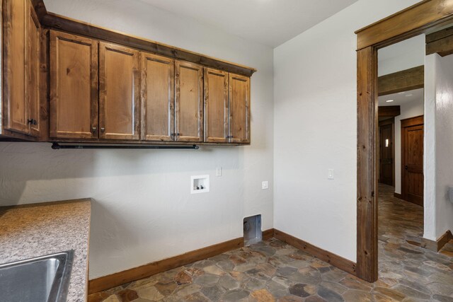 469 Valley Creek Rd, Clever, MO 65631