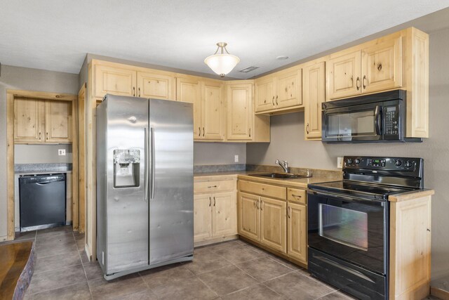 469 Valley Creek Rd, Clever, MO 65631
