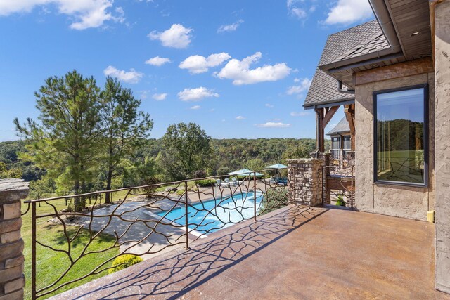 469 Valley Creek Rd, Clever, MO 65631