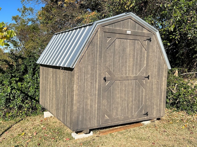 view of outdoor structure