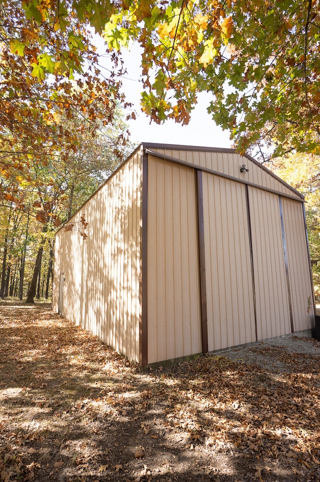 view of outdoor structure