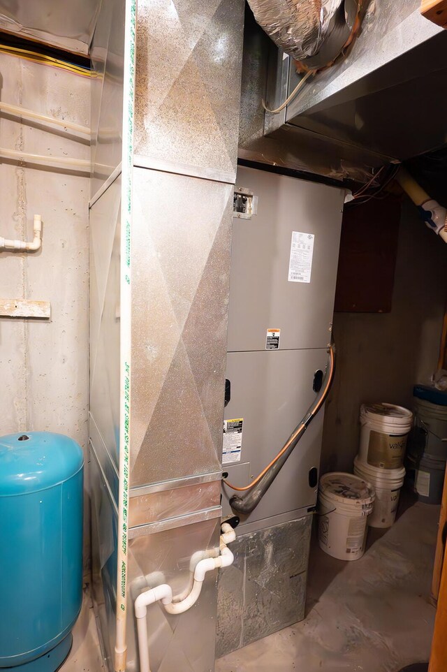 21620 County Road 232, Hermitage, MO 65668 - view of utility room