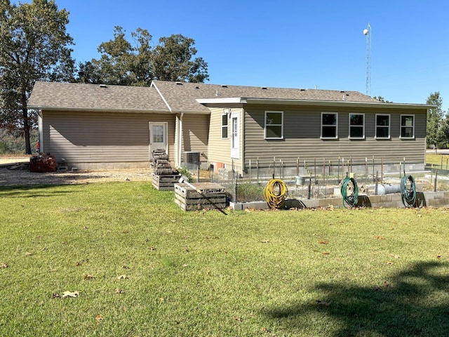 221 Beachwood St, Theodosia, MO 65761 - rear view of house featuring a yard