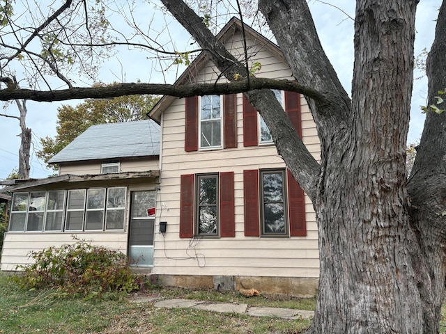 view of front of property