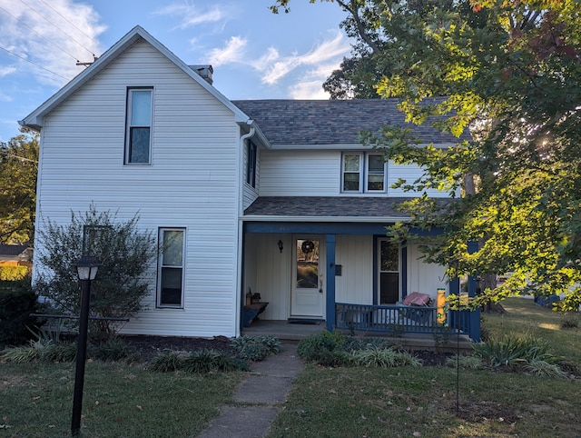 view of front property featuring a porch