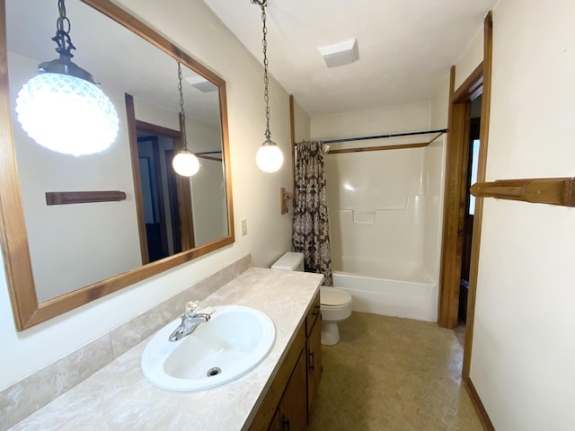 1814 State Highway 125, Sparta, MO 65753 - bathroom with vanity, shower / bathtub combination with curtain, and toilet