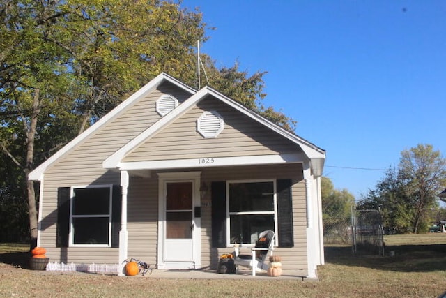 bungalow-style home with covered porch