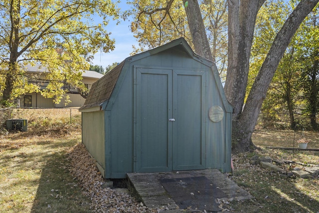 view of outdoor structure