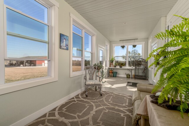 236 N Dade 147, Greenfield, MO 65661 - sunroom featuring baseboards