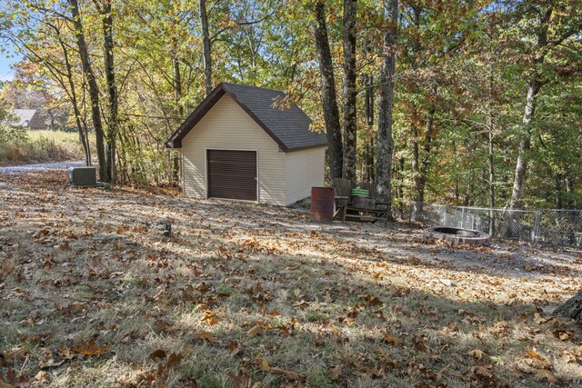 55 Lovers Ln, Branson West, MO 65737 - detached garage with fence