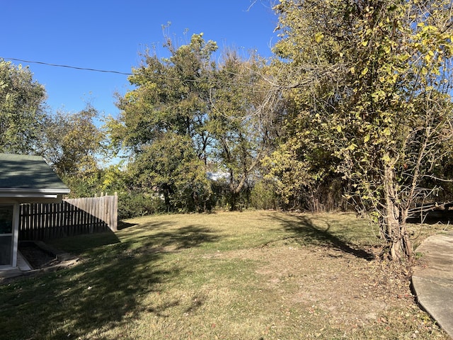 view of yard featuring fence