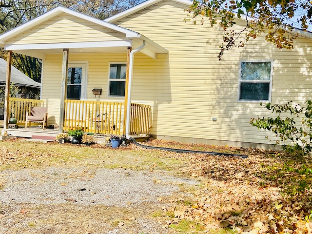 view of front of home featuring a porch