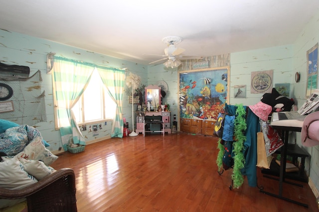 1819 Pleasant Hill Rd, Seymour, MO 65746 - living room featuring wood finished floors and ceiling fan