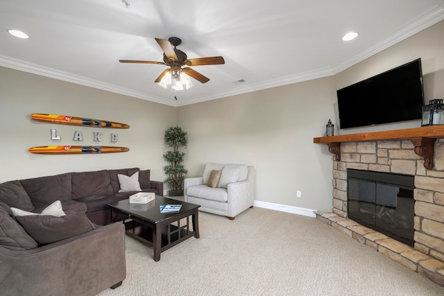 living room with crown molding, light carpet, and ceiling fan