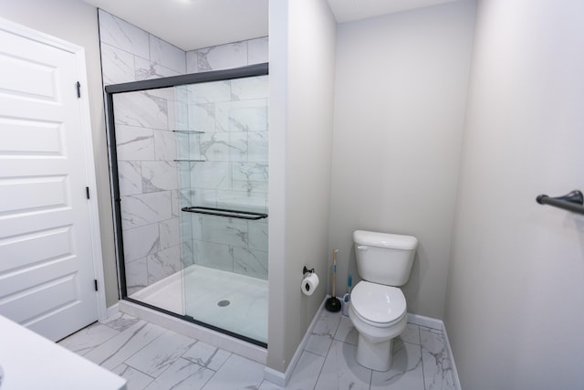 bathroom with toilet and an enclosed shower