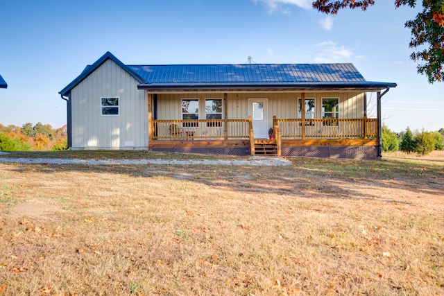 view of front facade with covered porch