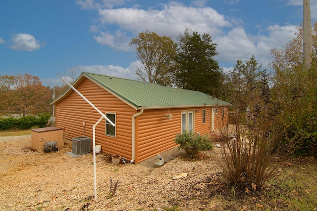 view of side of property