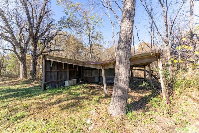 exterior space with a lawn