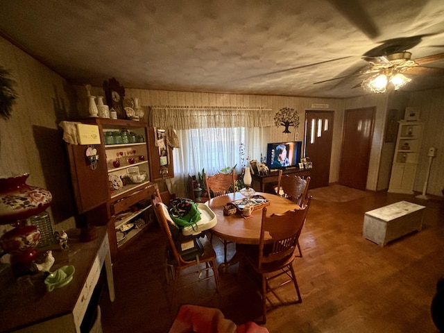 dining area featuring ceiling fan