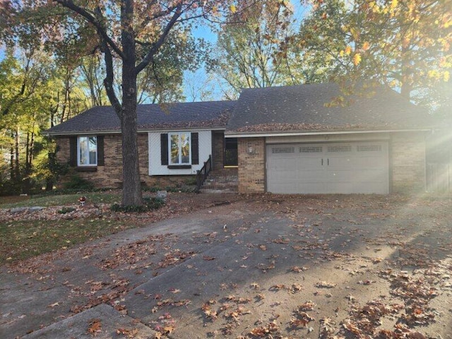 view of front facade with a garage