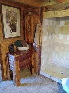 bathroom featuring toilet