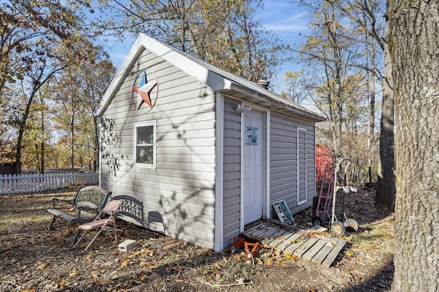 view of outbuilding