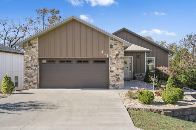 view of front of property featuring a garage