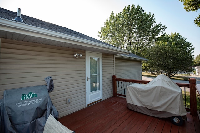 deck with grilling area