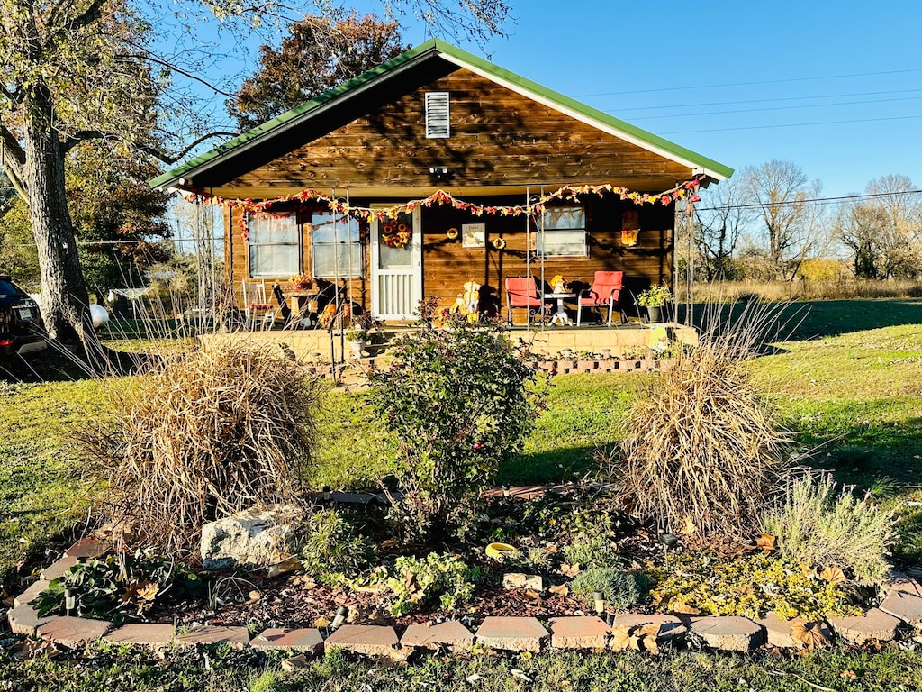 view of front of house