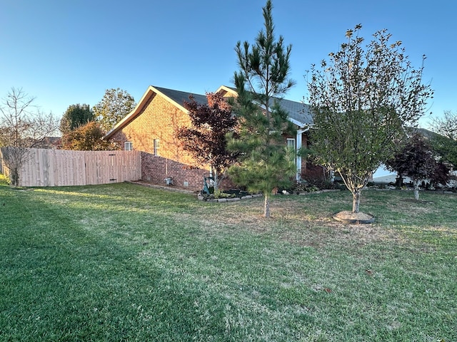 exterior space featuring a yard