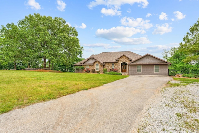 117 Kingdom St, Cape Fair, MO 65624 - view of front facade featuring driveway, a front yard, and a shingled roof