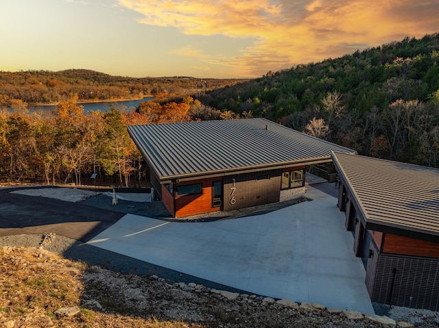 view of aerial view at dusk